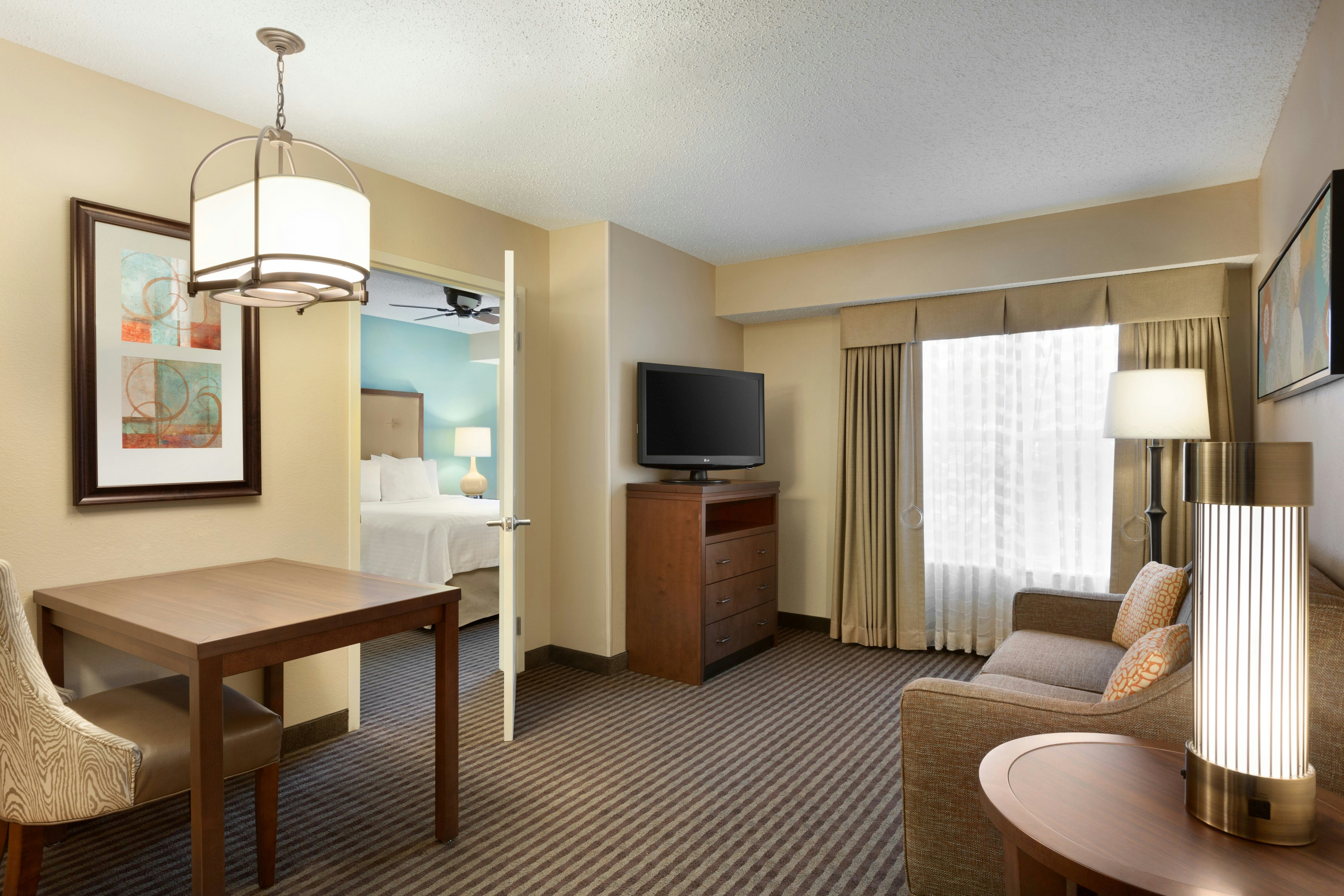 ROOM, KING OR QUEEN BED, ACCESSIBLE