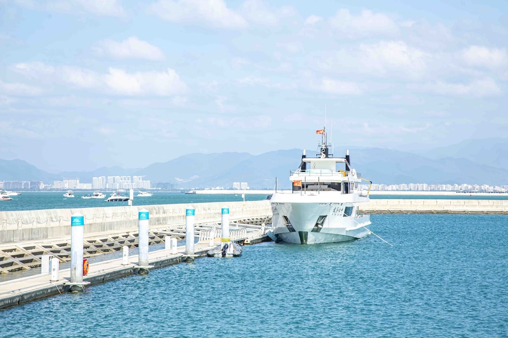 Sanya Serenity Coast Marina Hotel 54/61