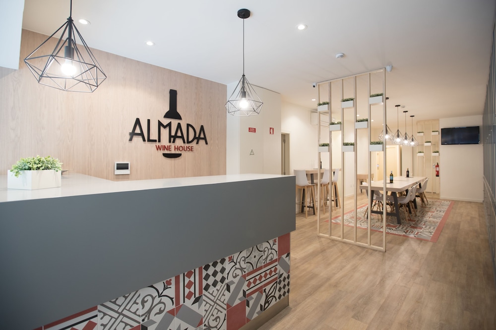 Almada Wine House 5/37