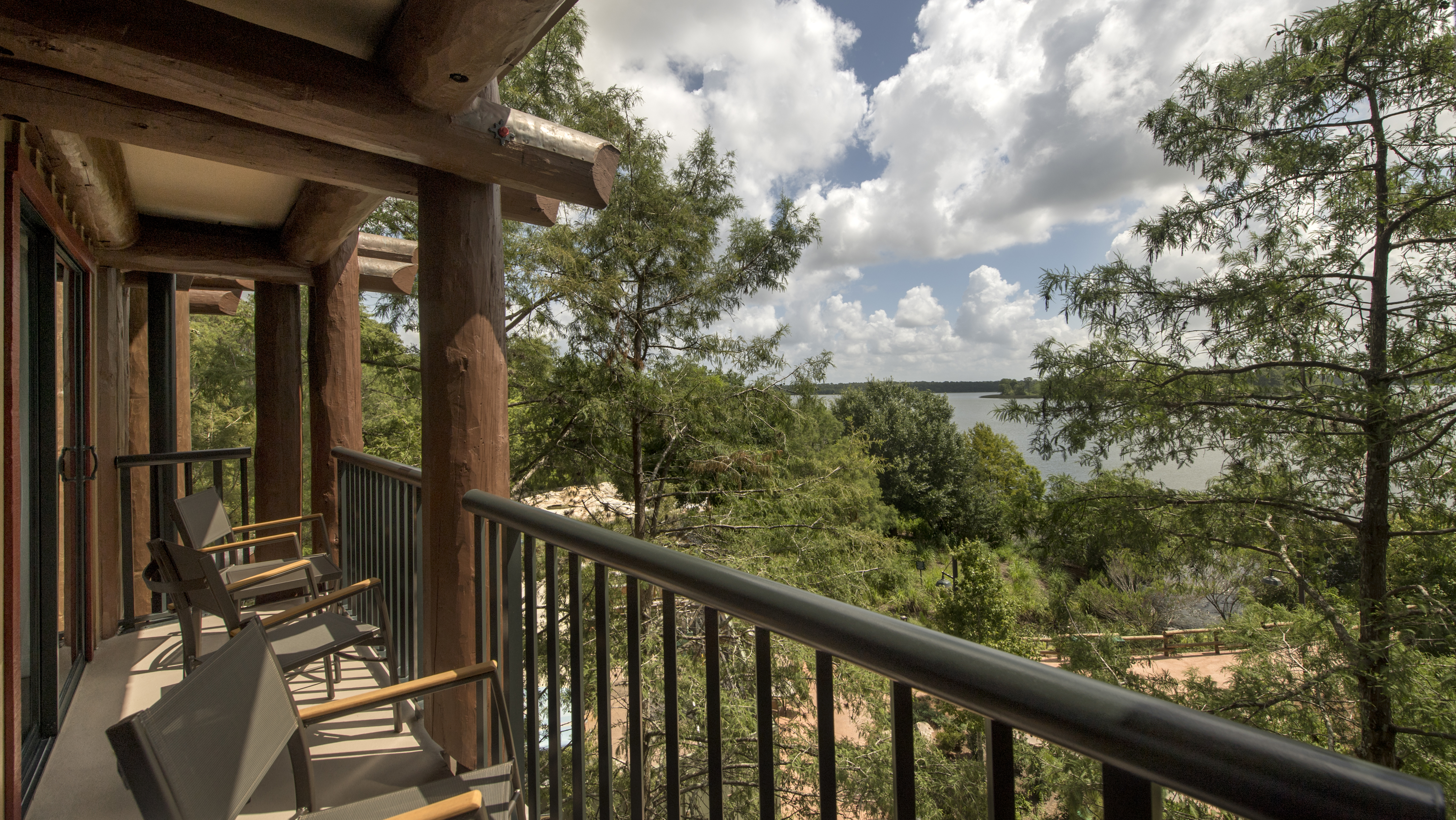 Copper Creek Villas and Cabins at Disneys Wilderness Lodge 12/14