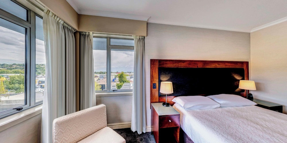 Rutherford Hotel Nelson 20/64