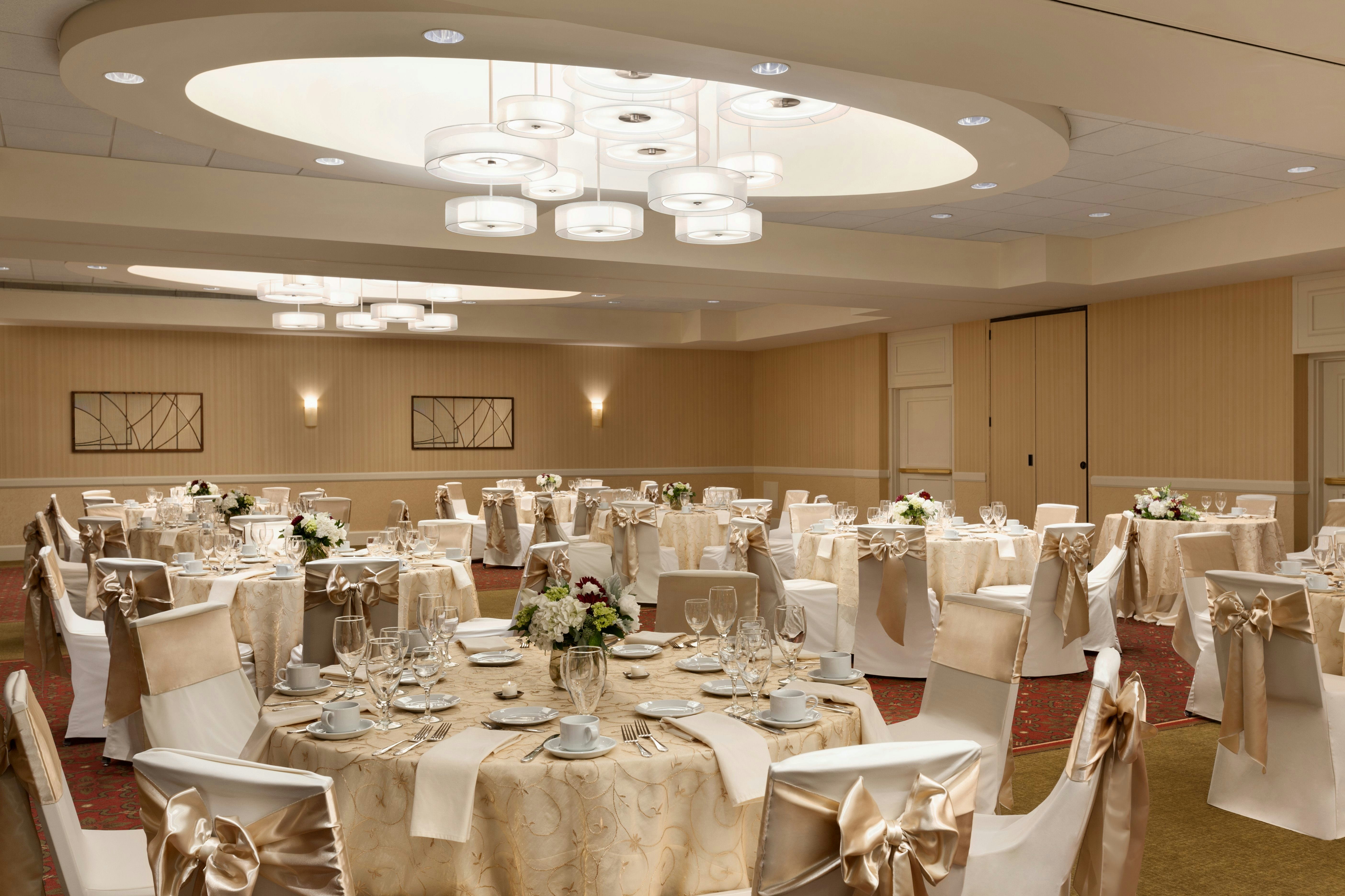 Embassy Suites by Hilton Boston Waltham 32/66