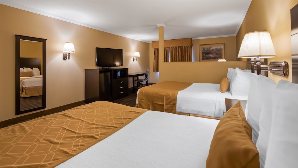 Best Western Inn & Suites Ontario 14/33