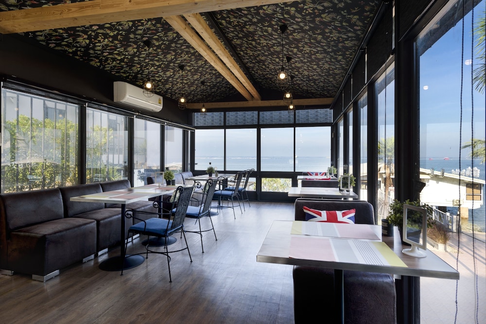 The Loft Seaside Sriracha Hotel 49/68