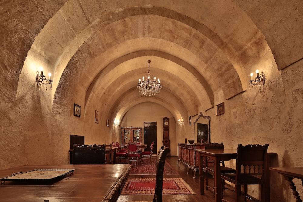 Elif Stone House 50/63