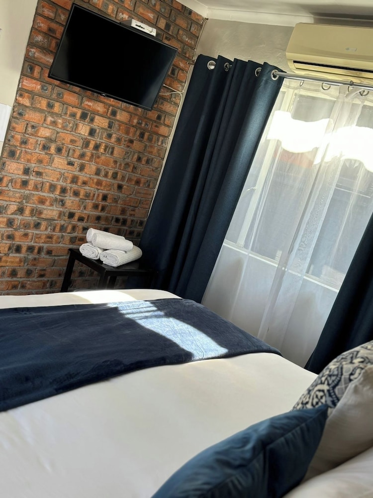Angels Haven Guesthouse 6/49