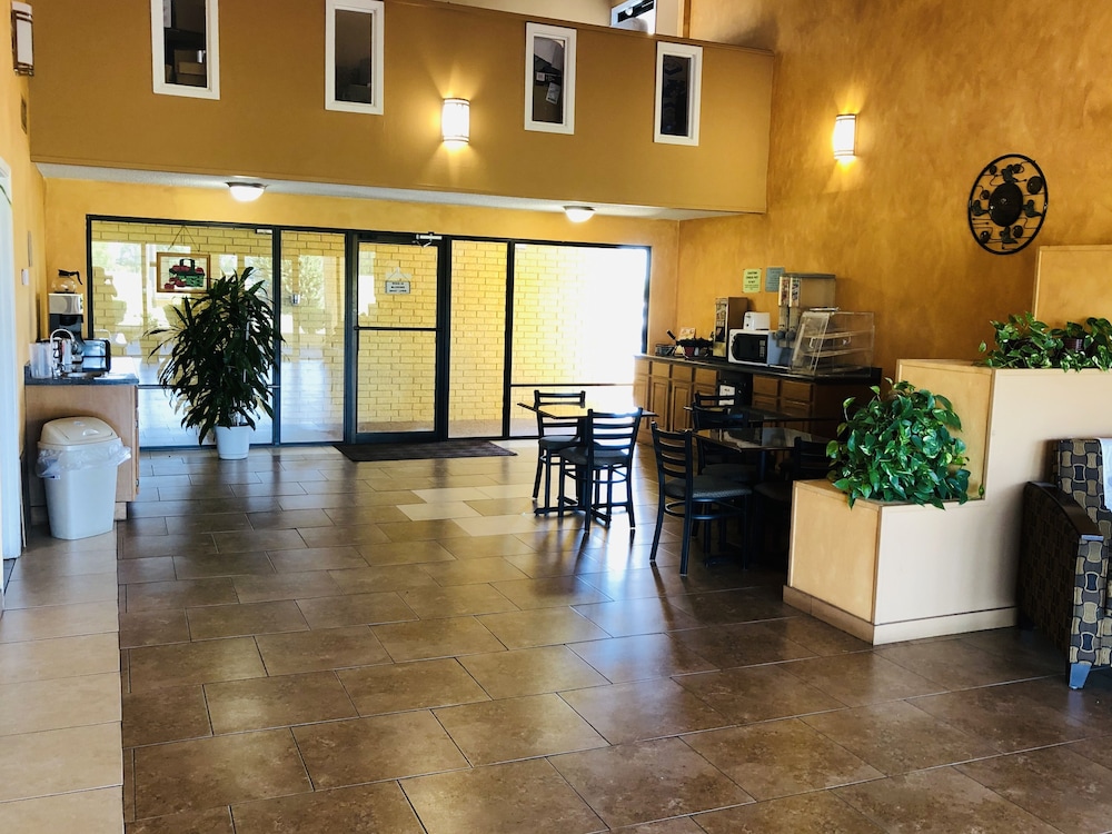 Americas Best Value Inn Suites 29/36