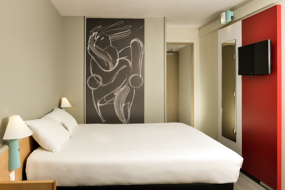 Ibis Nemours 20/69