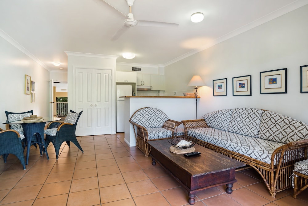 The York Beachfront Holiday Apartments 35/61