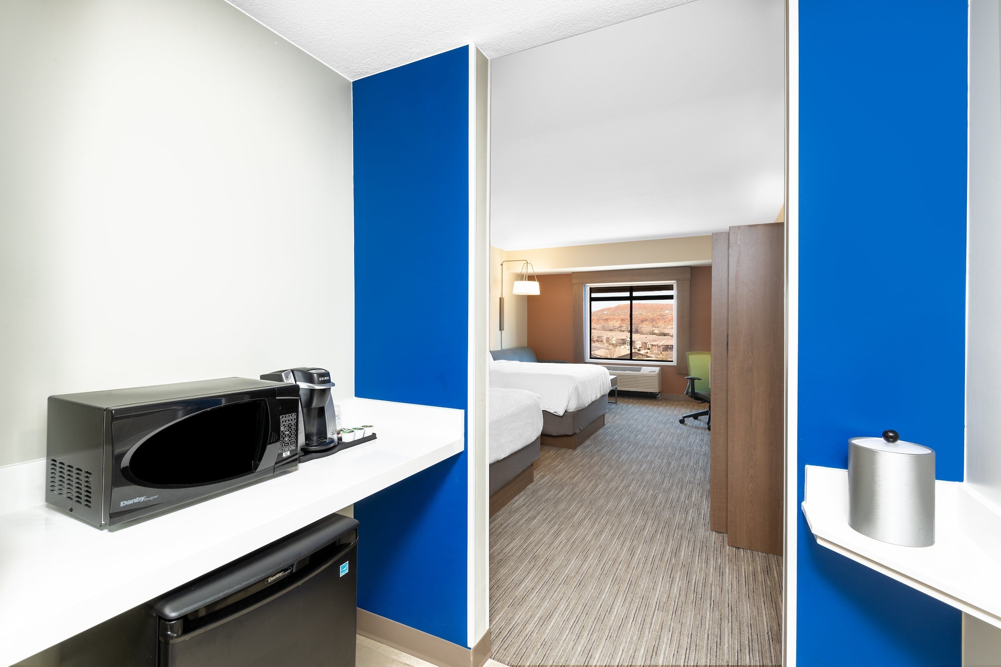 غرفة قياسية بسريرين كوين بإطلالة على الجبل، Holiday Inn Express Hotel Suites St George North 3/4