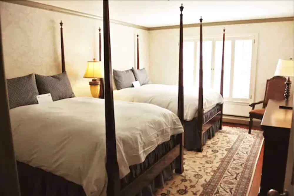 1 Bedroom, Suite, 2 Double Beds