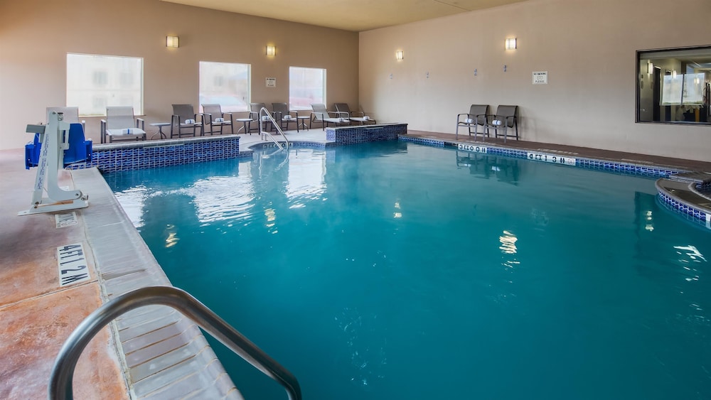 Best Western Granbury Inn & Suites 3/36