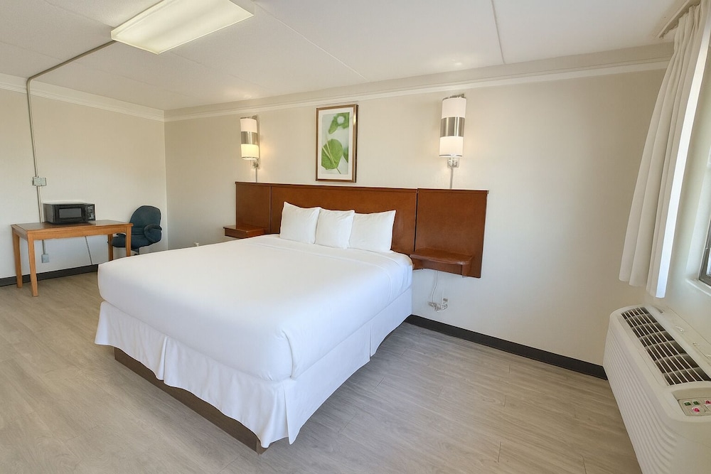 Horizon Inn & Suites 20/48