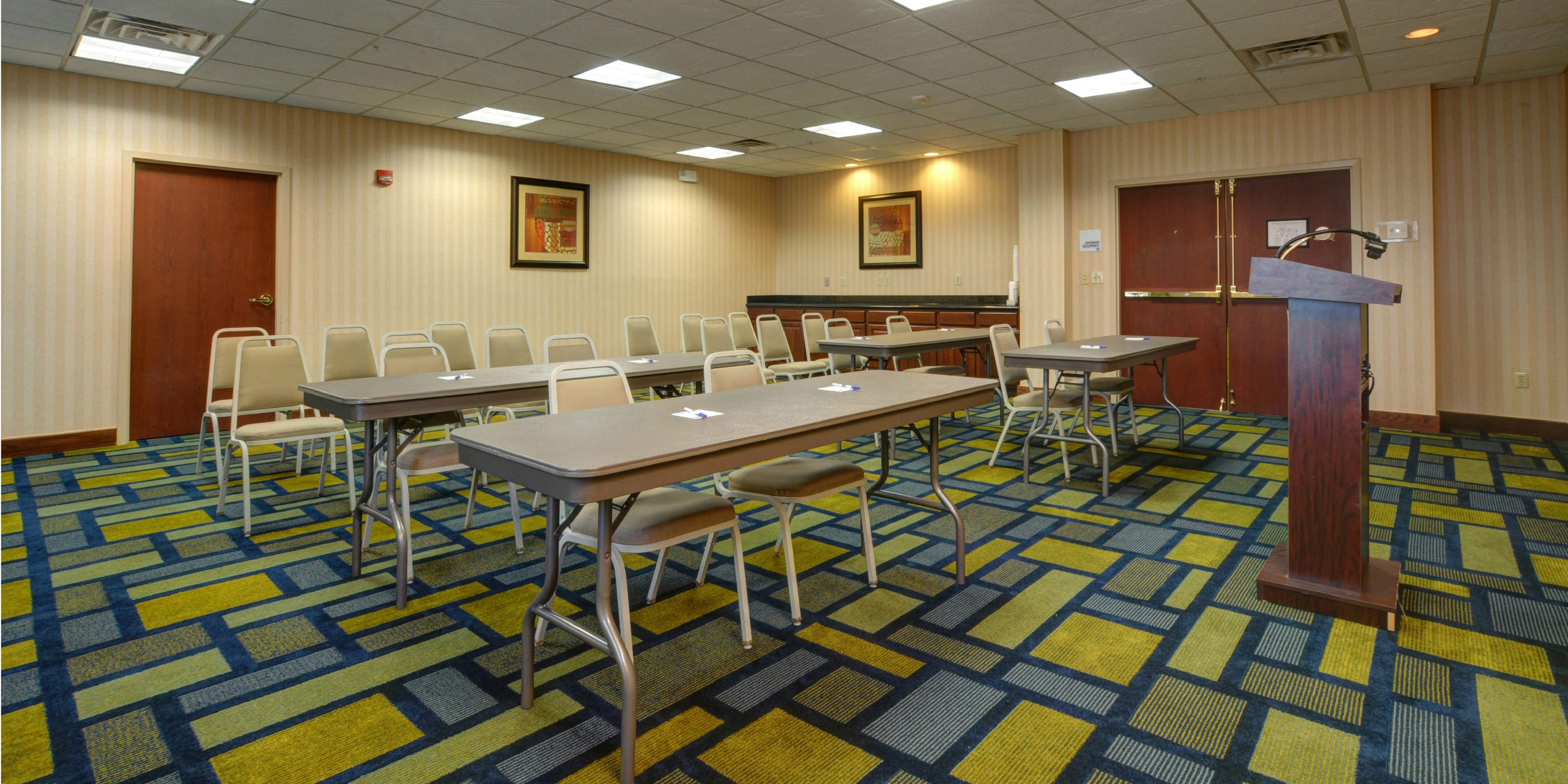 Holiday Inn Express & Suites Midwest City, an IHG Hotel 59/62