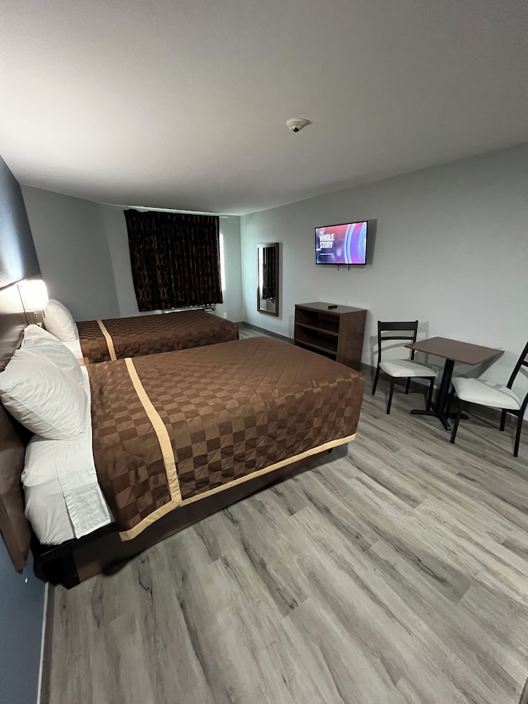Relax Inn Channelview 16/39