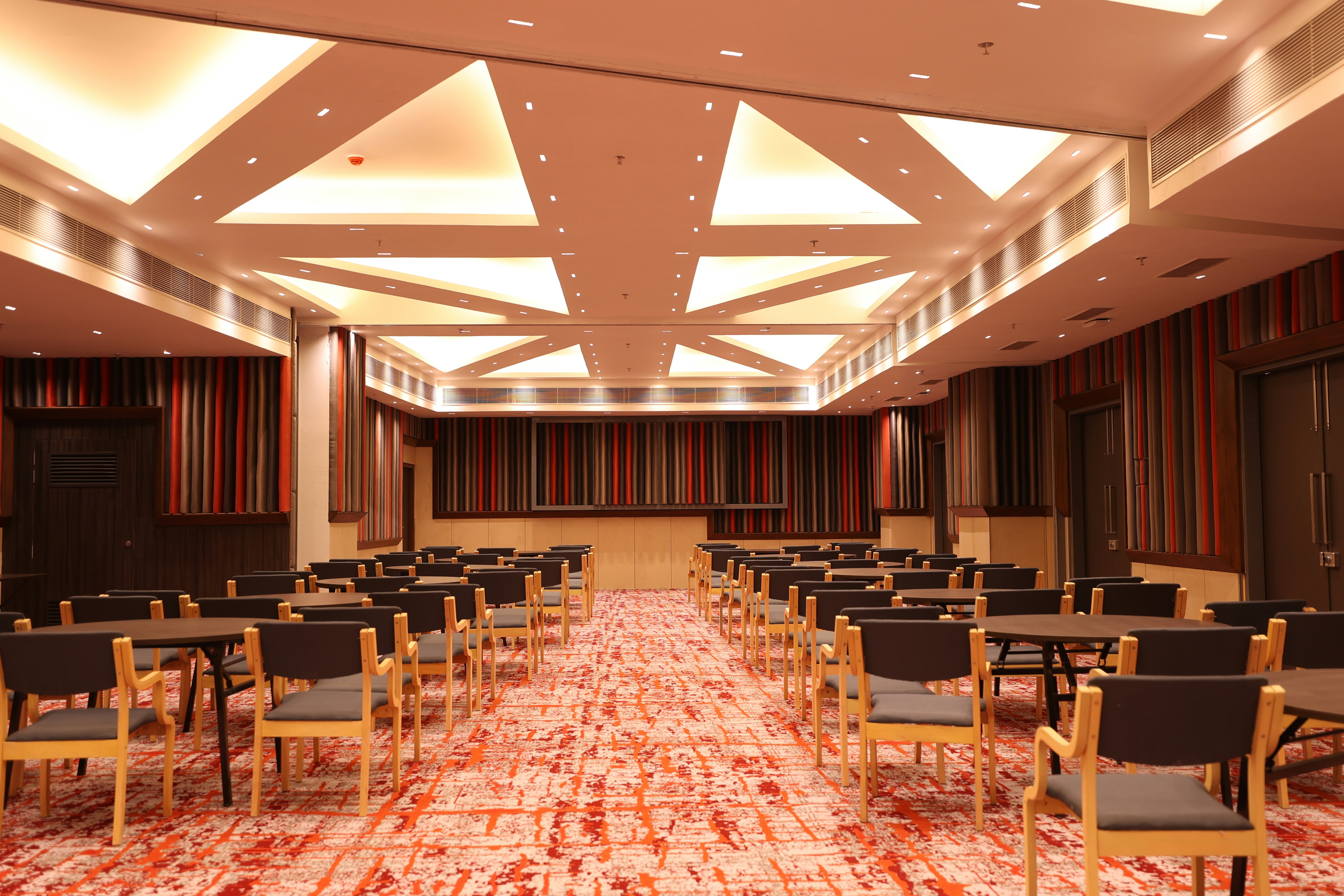Holiday Inn Express and Suites Jaipur Gopalpura 29/43