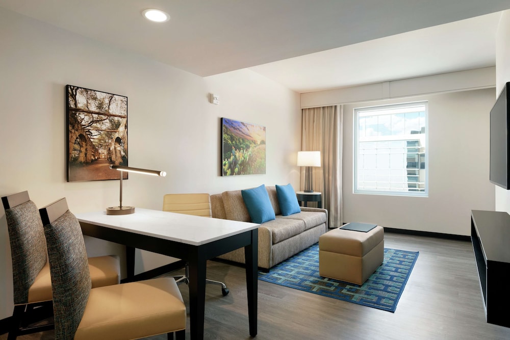 Embassy Suites by Hilton San Antonio Landmark 31/57