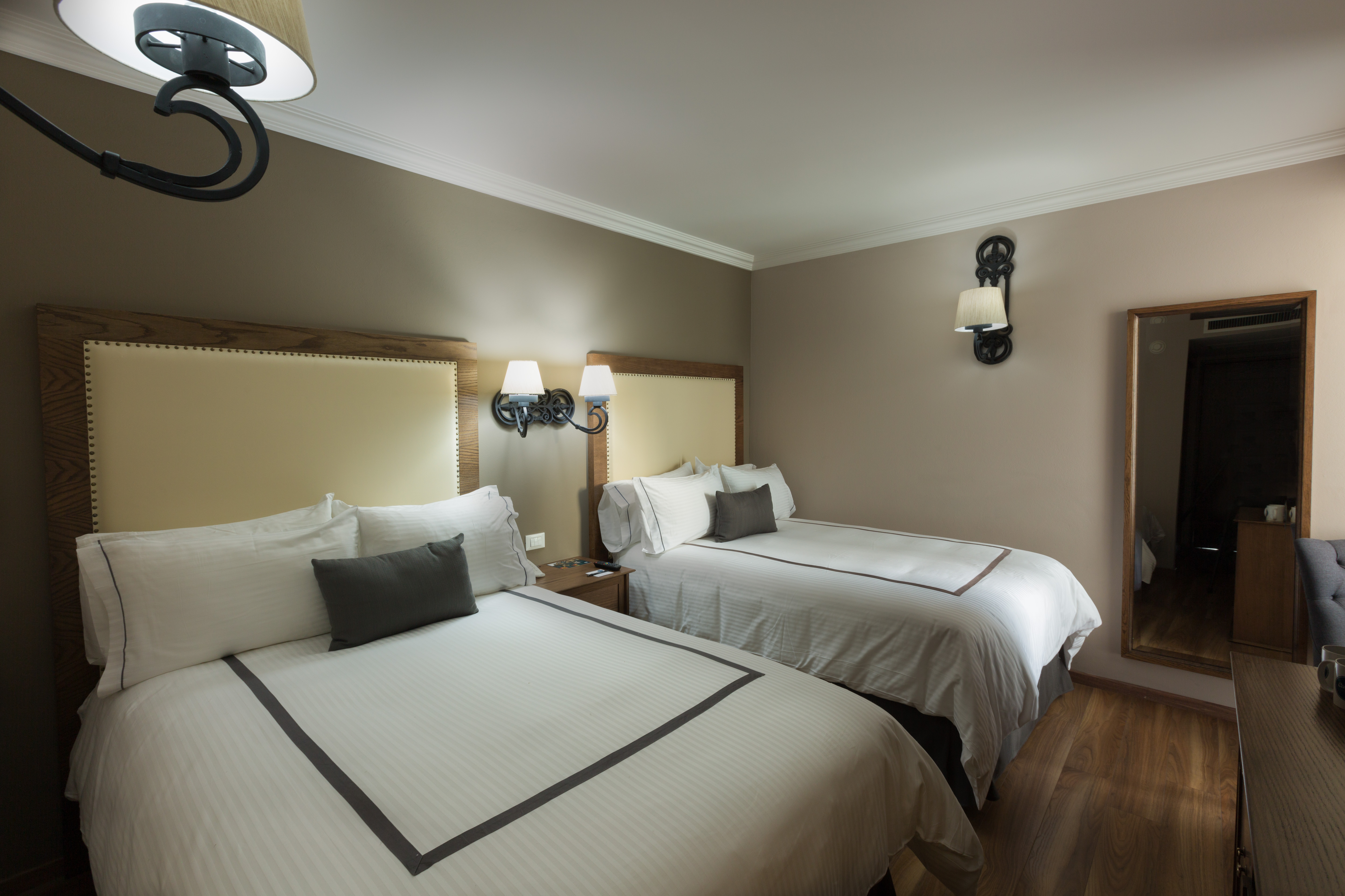 Deluxe, Double or Twin Bed