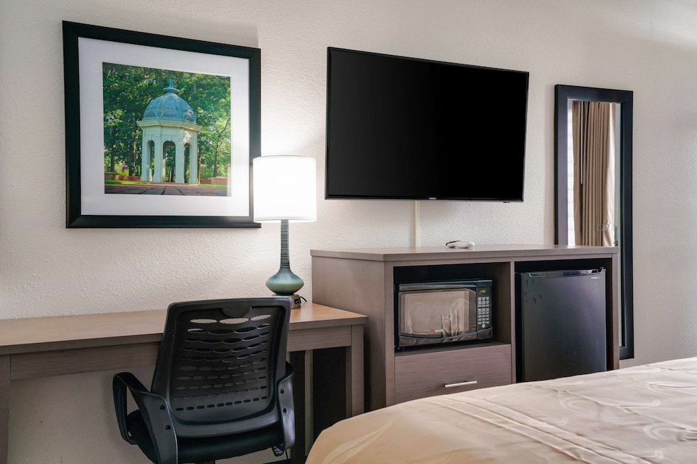 Quality Inn Greenville Near University 24/37