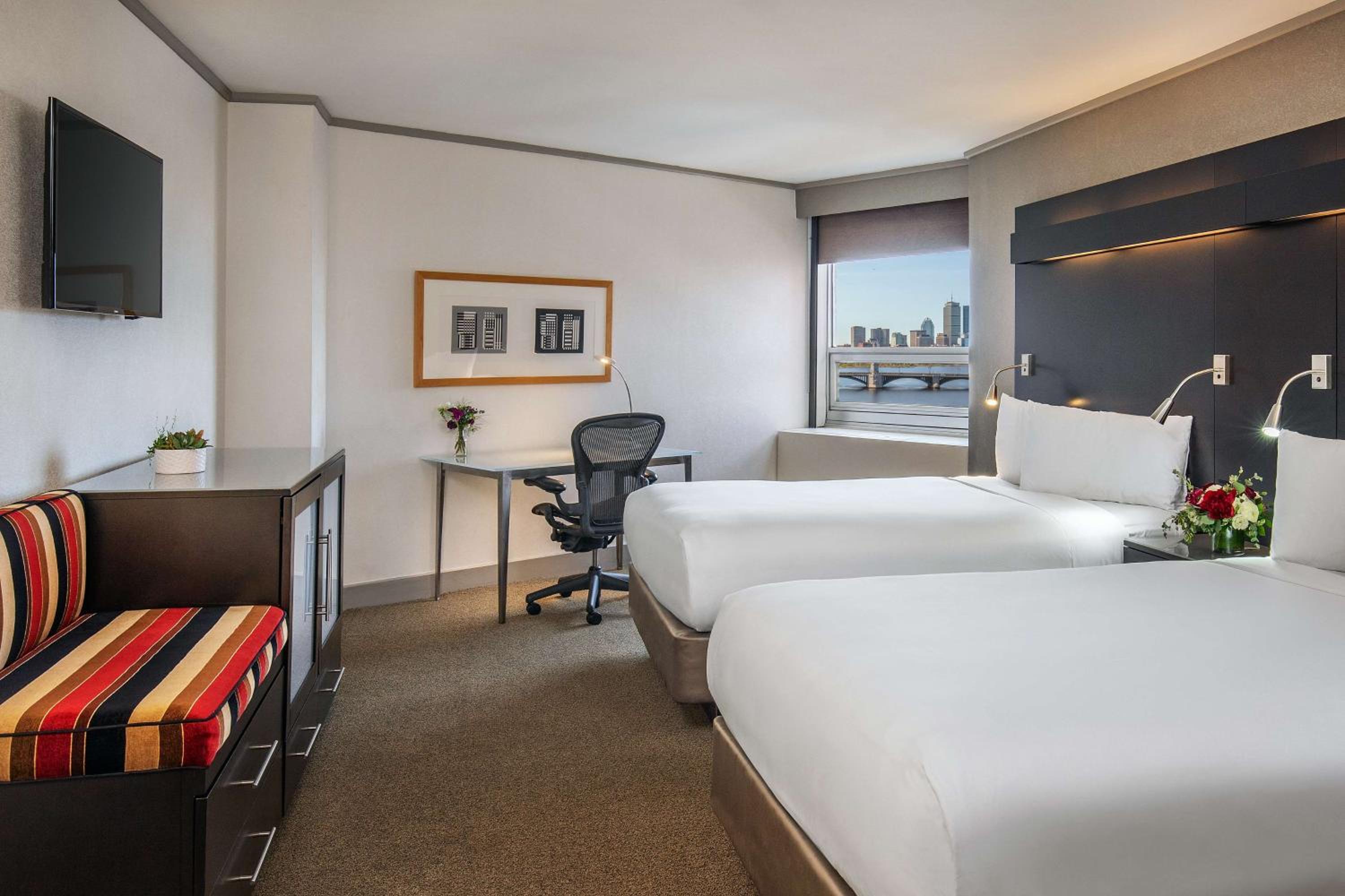 Room, 2 Double Beds, River View, East Tower