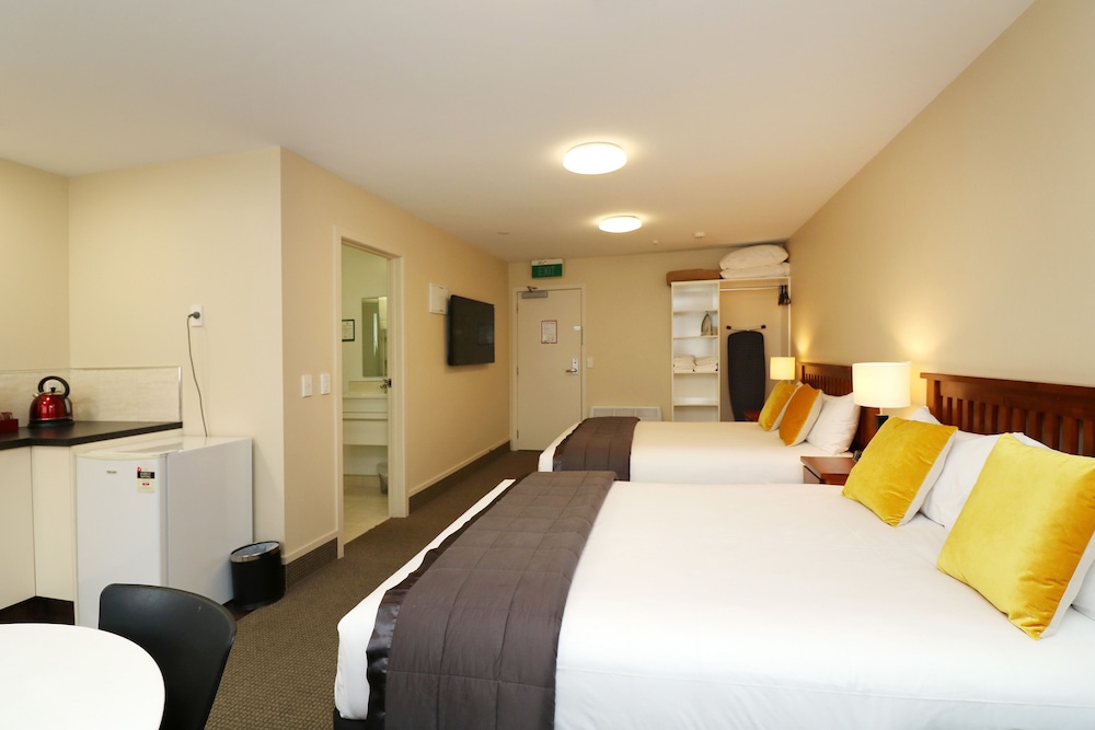 The Victoria Hotel Dunedin 12/68