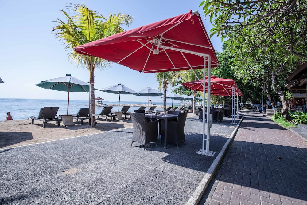 VILA SHANTI BEACH HOTEL 14/36