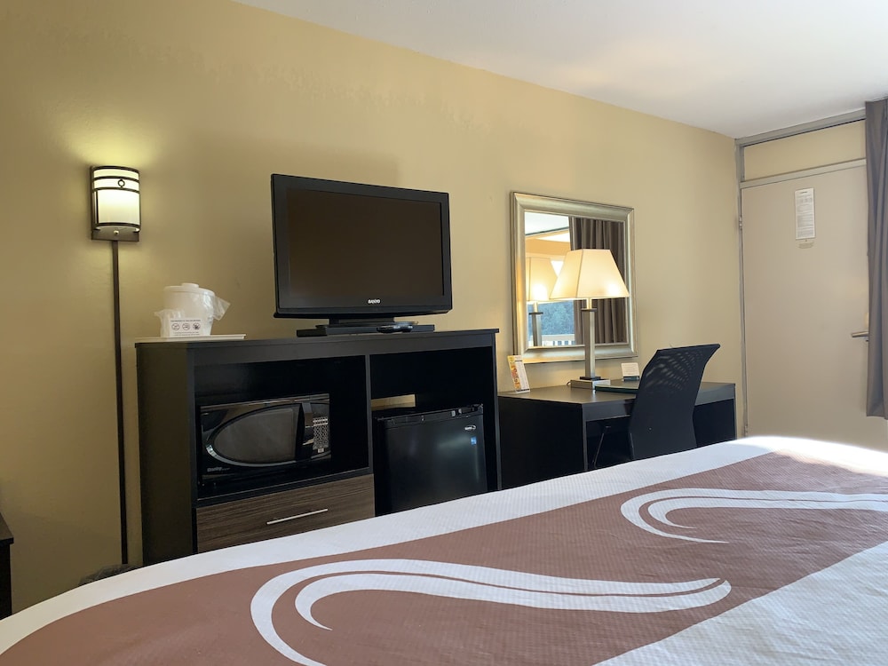 Quality Inn University Area Troy, AL 12/41
