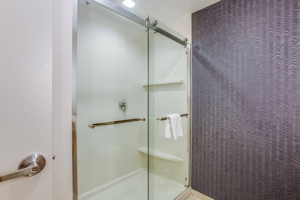 Fairfield Inn & Suites by Marriott Rolla 13/46