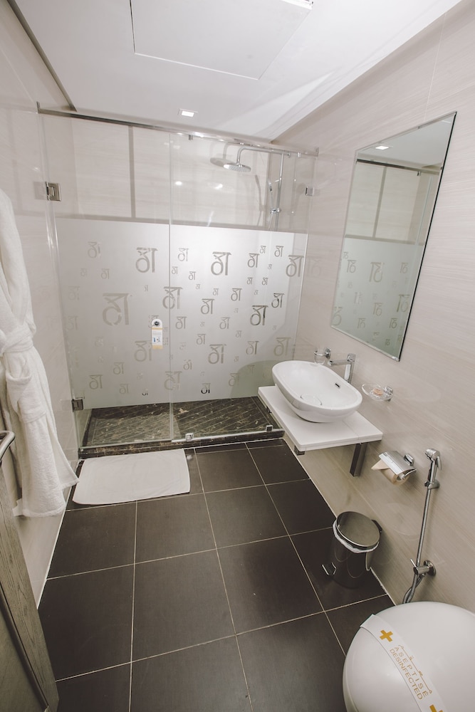 DownTown Hotel Maarif Casablanca By TSA 64/65