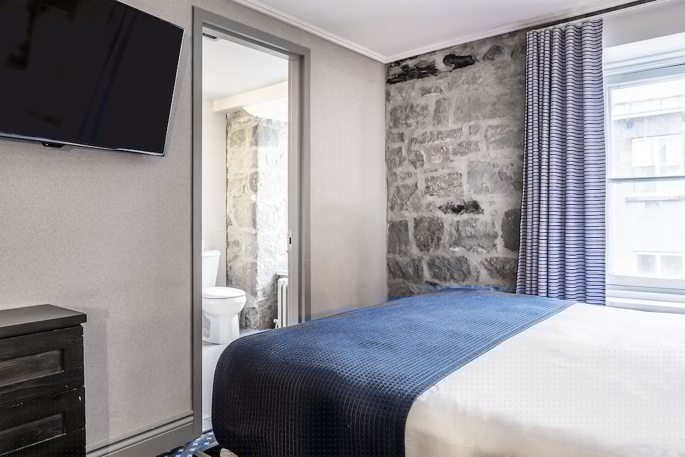 Hotel Louisbourg 13/49