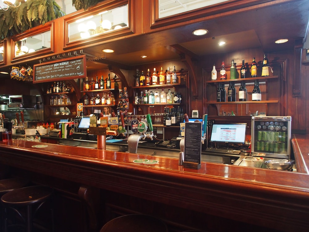 WYNYARD HOTEL 31/36