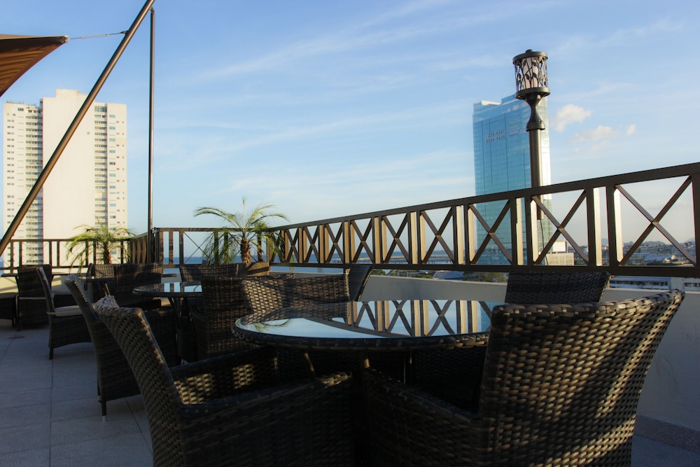 Bahia Suites 28/50