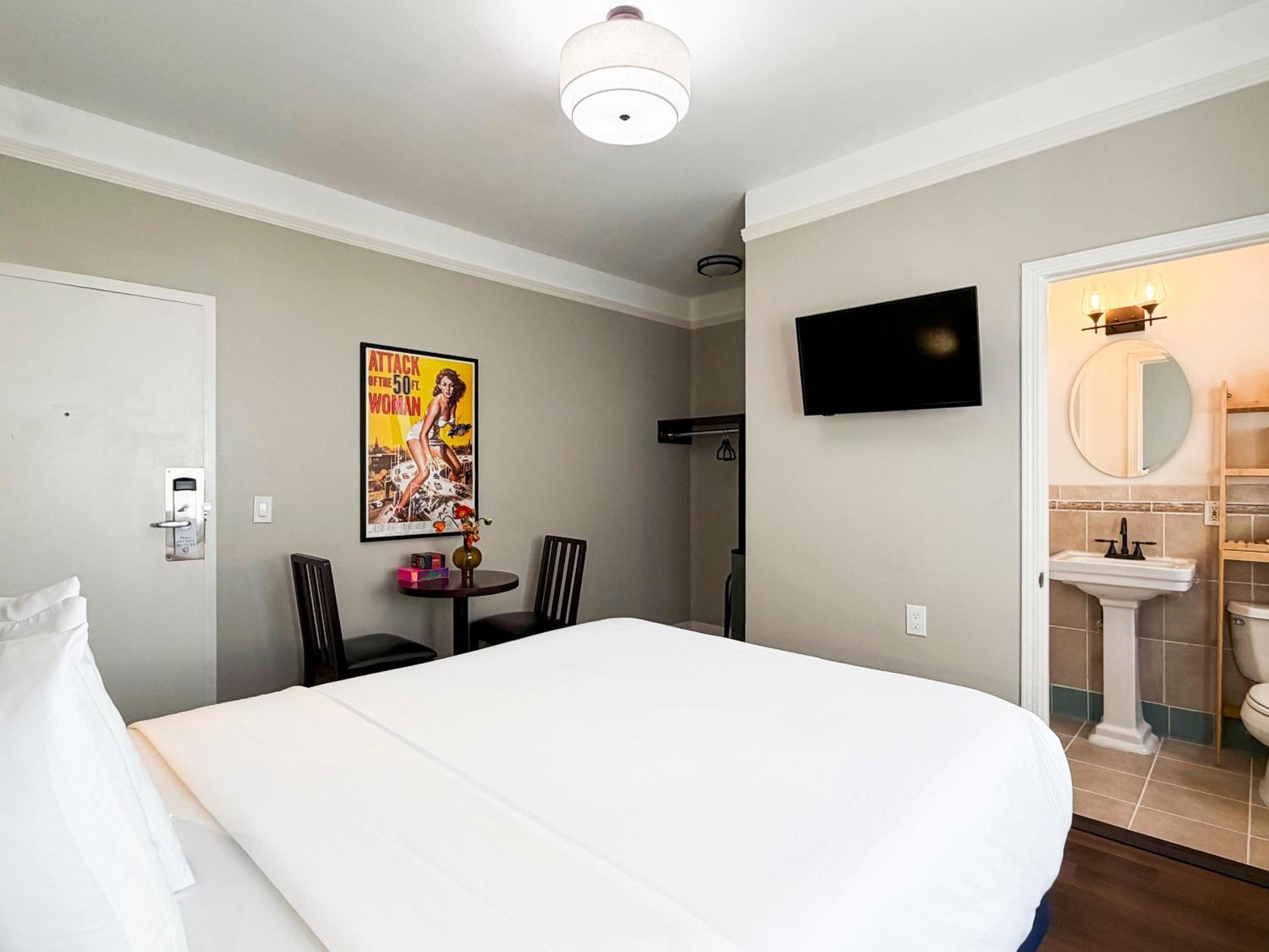 غرفة قياسية، The Hotel Hollywood - Westsiderentals 2/2
