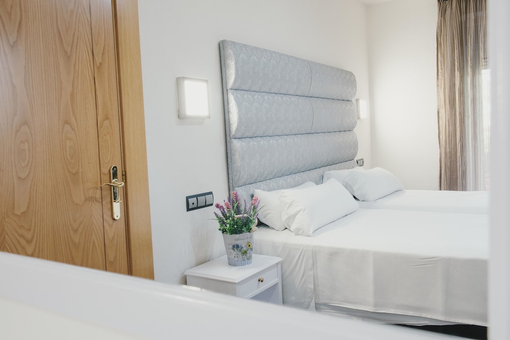 Hotel Los Angeles & Spa 15/50