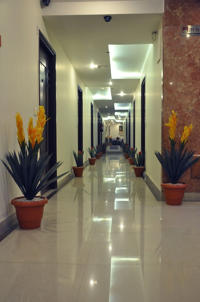 Hotel Taj Inn 39/64