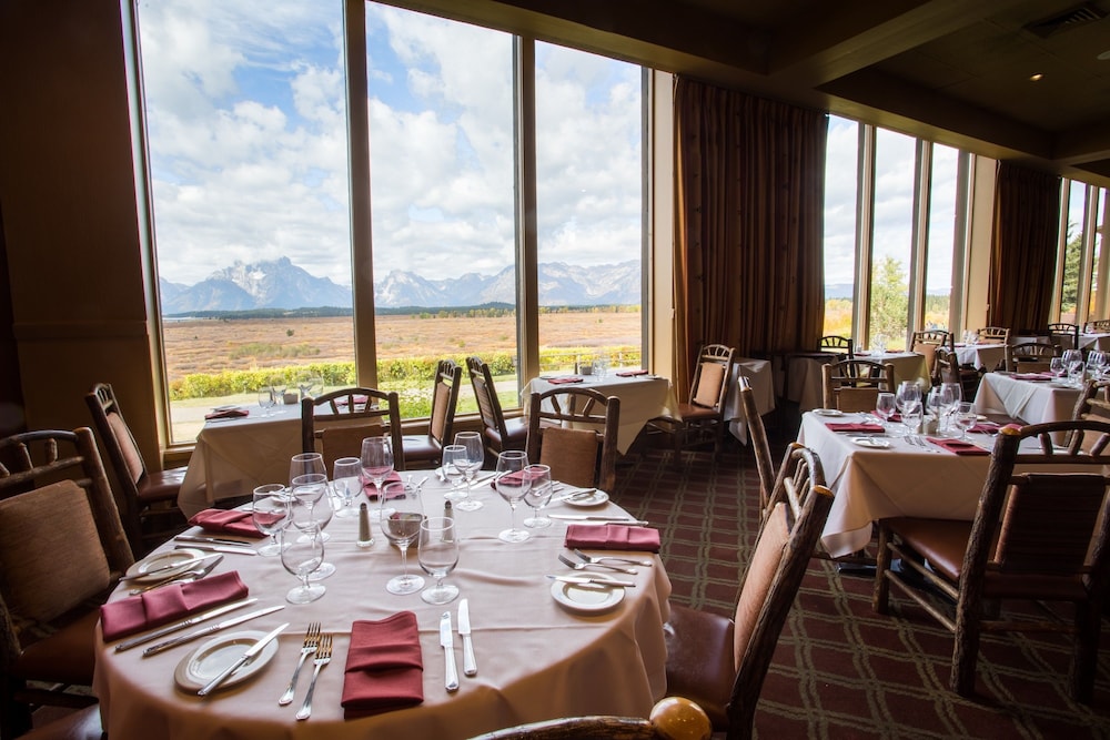 Jackson Lake Lodge 16/48