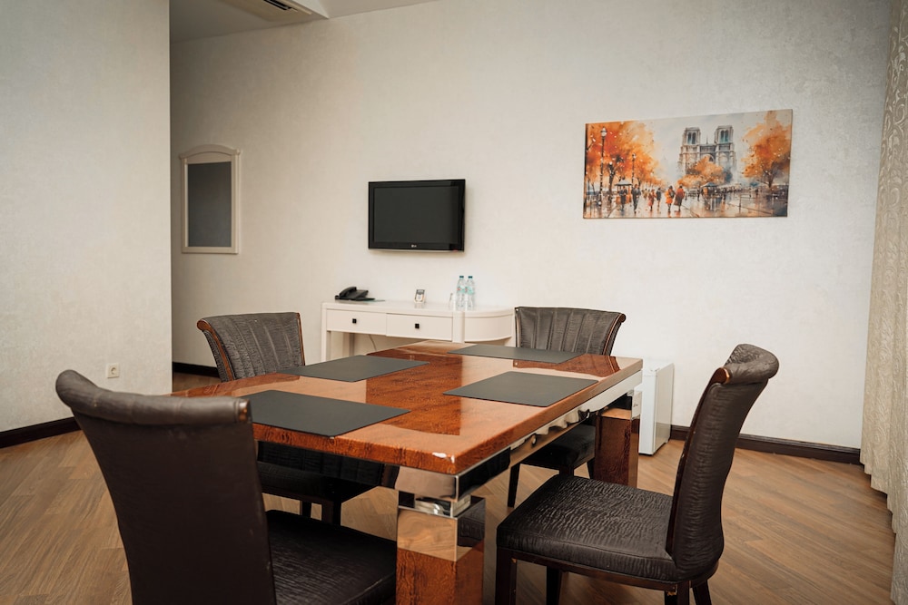 Safran Hotel 40/50