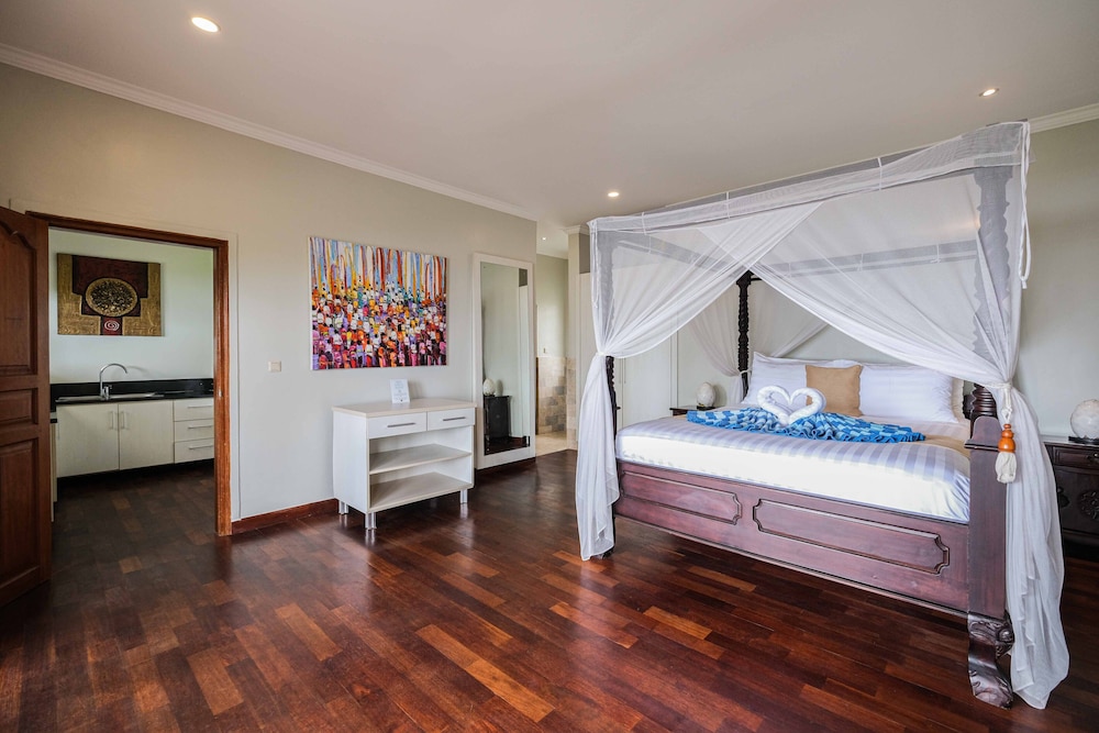 1 Bedroom, Villa, Queen Bed, Beach Front