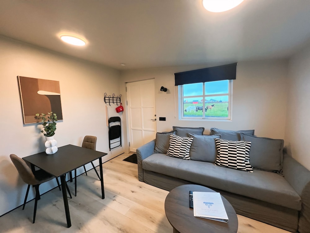 Gardur Apartments 43/65