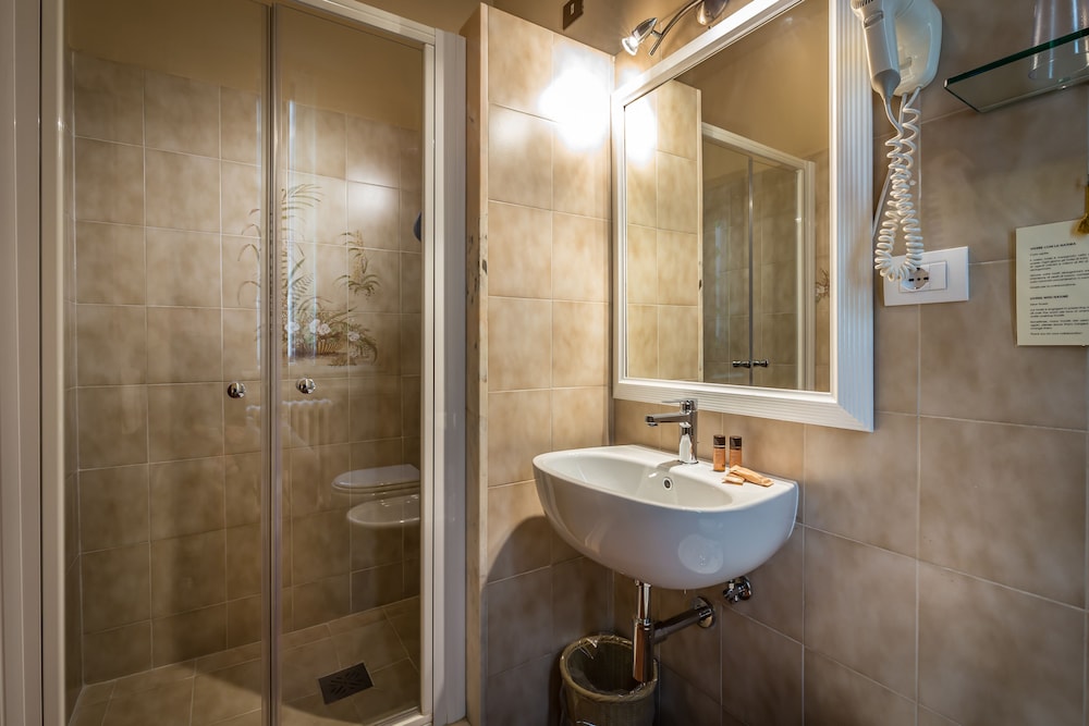 Hotel Marios 5/56