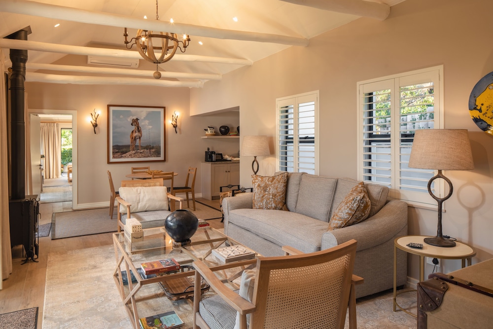 Leeu Estates 28/49