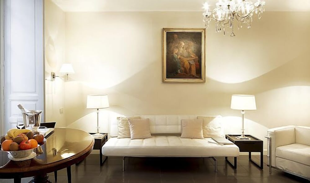 Hotel Palazzo Cavalieri 32/35