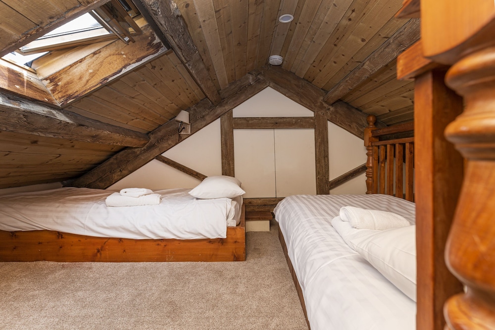 The Fleece Countryside Inn 23/50