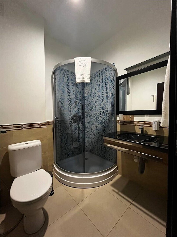 Kopala Tskneti Hotel 50/50