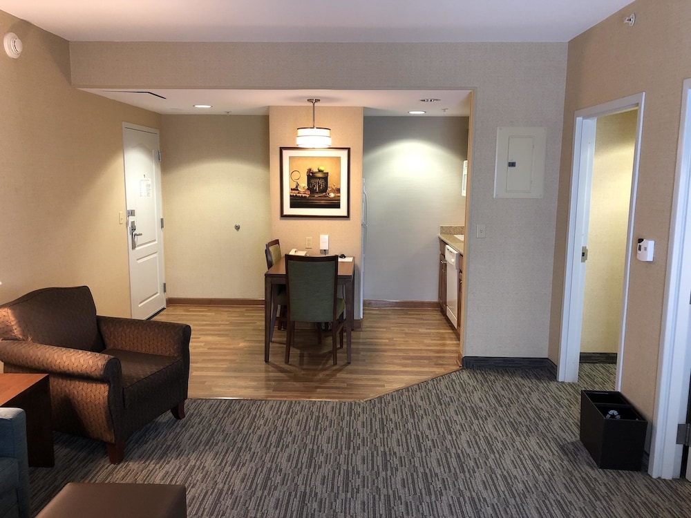 Homewood Suites by Hilton Hagerstown 31/44