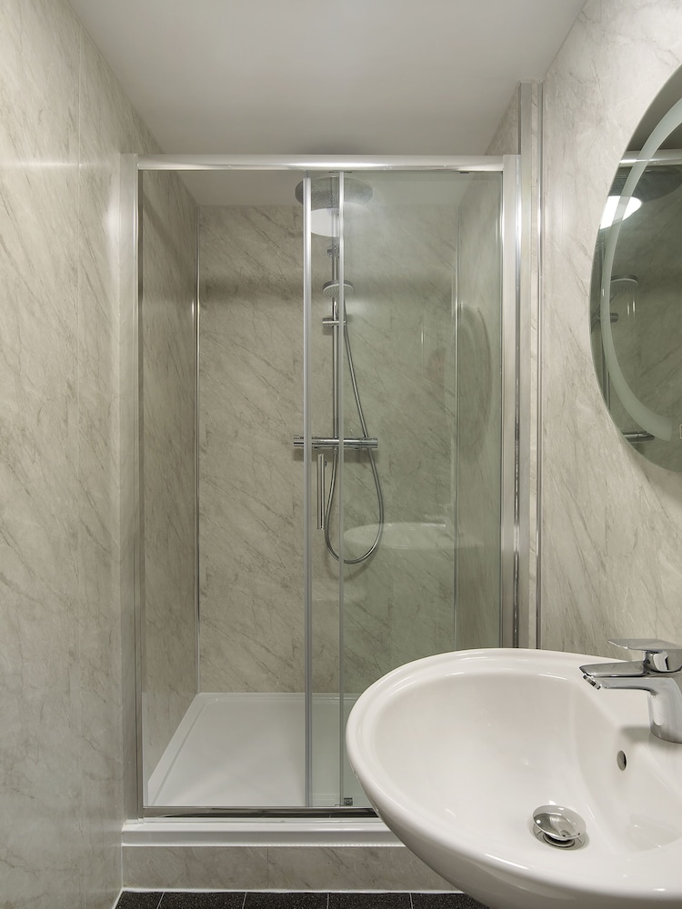 Apollo Hotel London – Near Hyde Park & Paddington Station 40/47