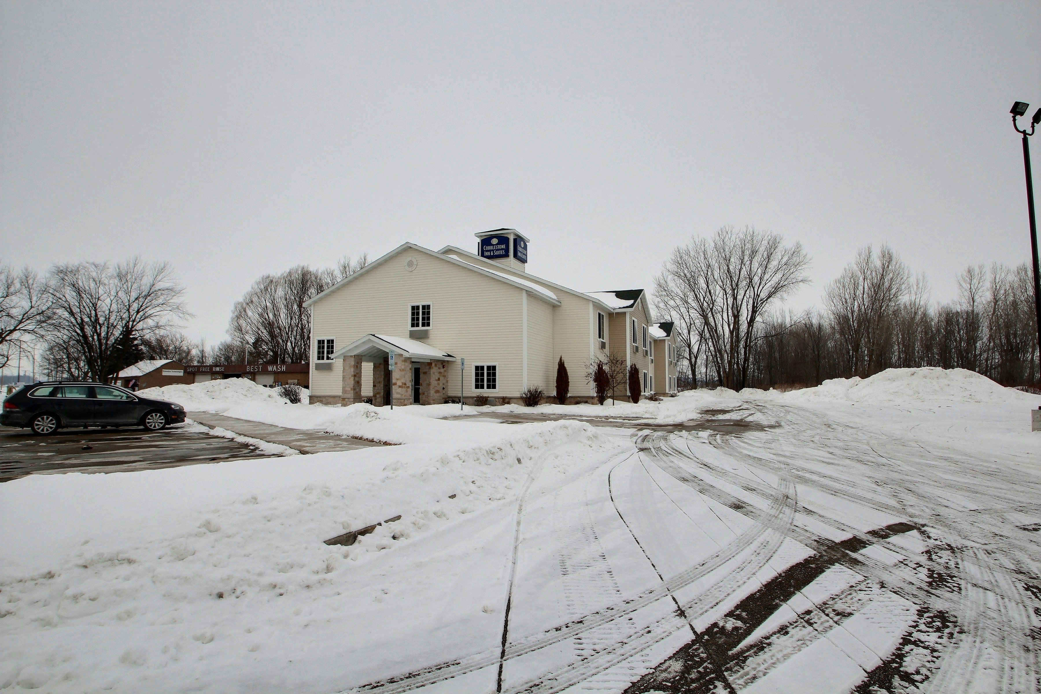 Cobblestone Inn & Suites -- Brillion, WI 40/40