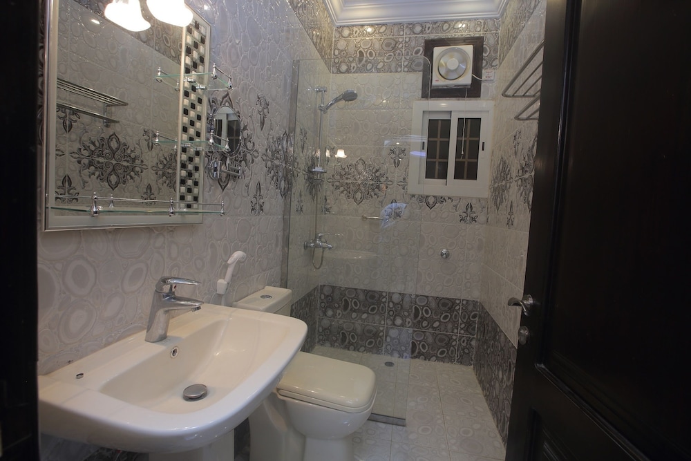 سيتي سنتر بلازا للشقق الفندقية(City Center Plaza Aparthotel) 40/42
