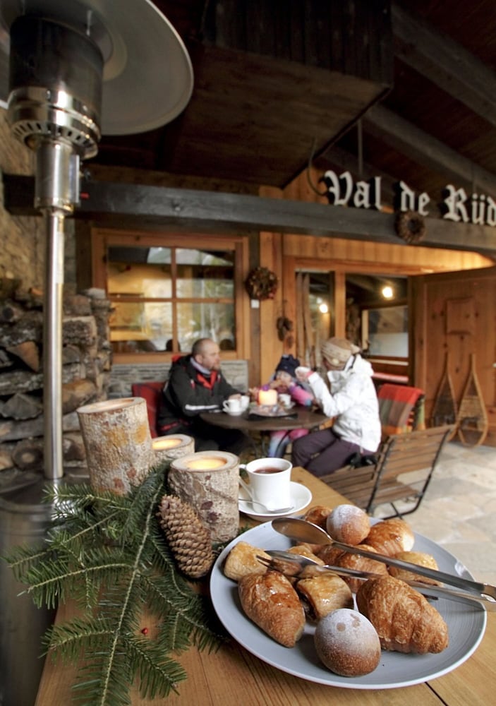 HOTEL VAL DE RUDA 57/76