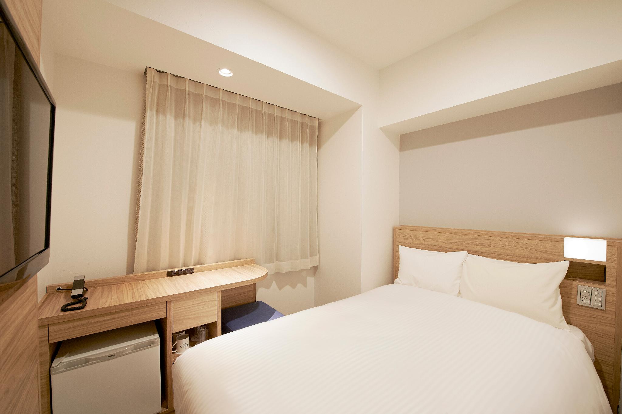 Semi Room, Semi Double Bed, Small, Smoking
